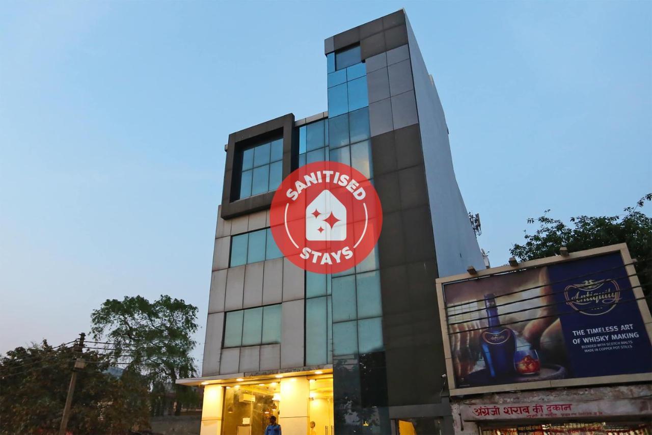 Capital O 12807 Amaira Hotel And Banquets Noida Eksteriør bilde